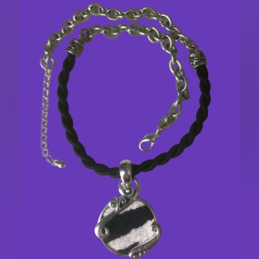 Necklace Black/ White and Silver Tone